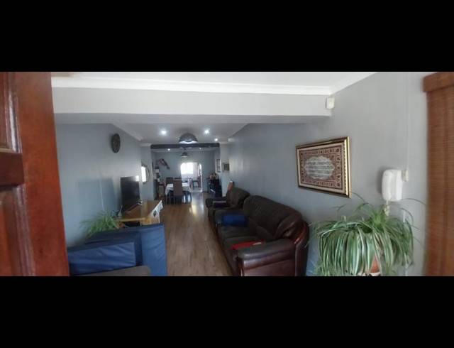 4 BEDROOM HOUSE FOR SALE IN PRIMROSE